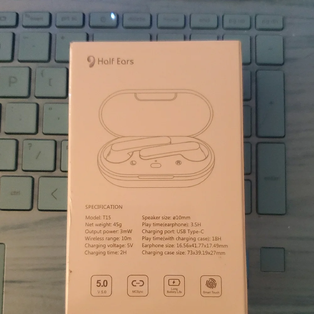 Half Ears T15 Wireless Earbuds in White